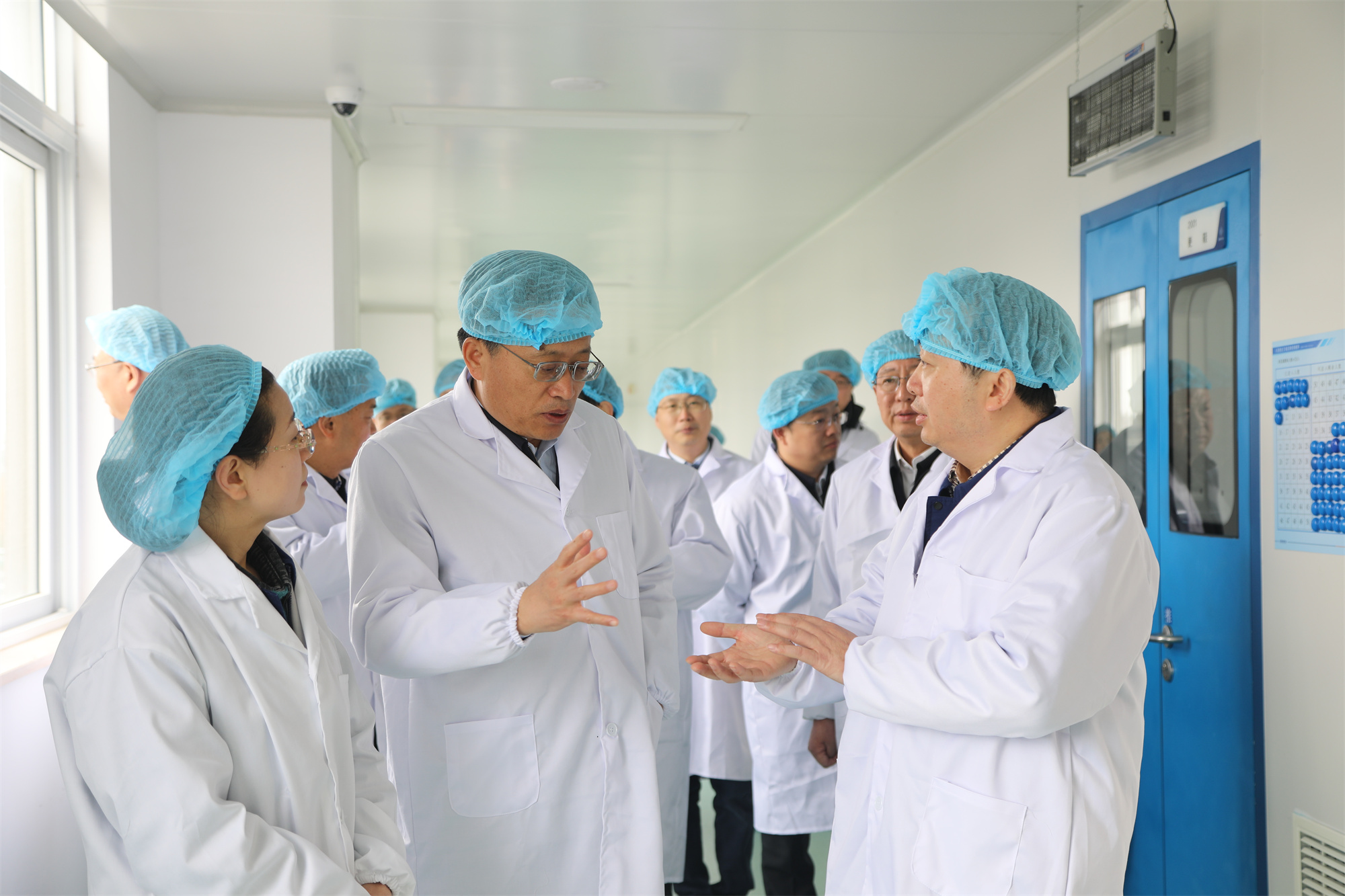 江苏省副省长胡广杰一行莅临宝马会药业调研指导